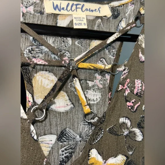 Wildflower Olive Butterfly Tank - Picture 2 of 2